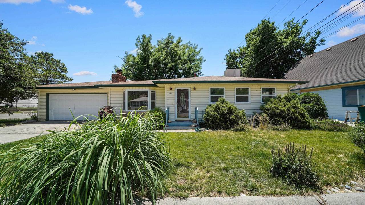 131 Aspinall Drive - Photo 1