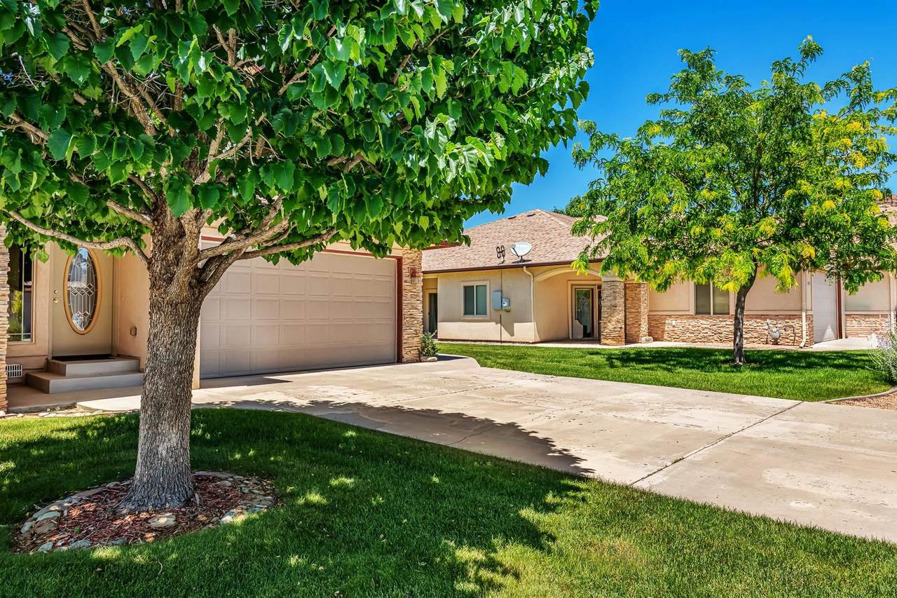 830 Montclair Drive - Photo 1