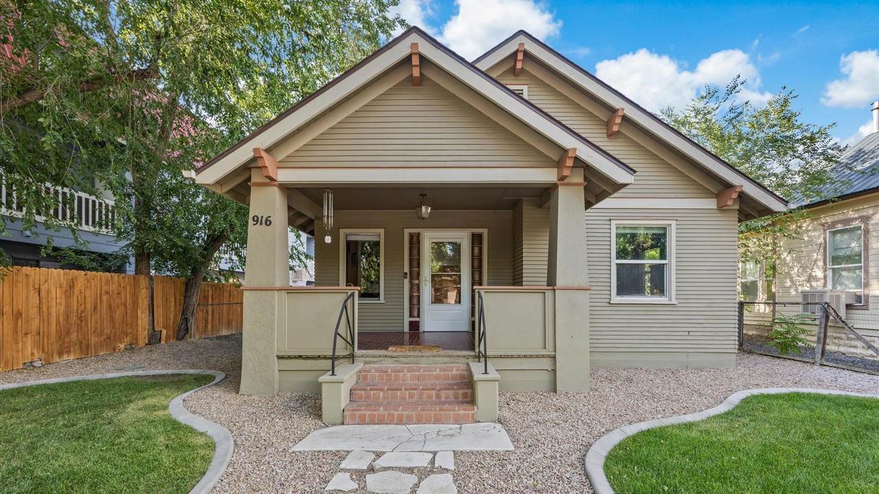 916 White Avenue - Photo 1