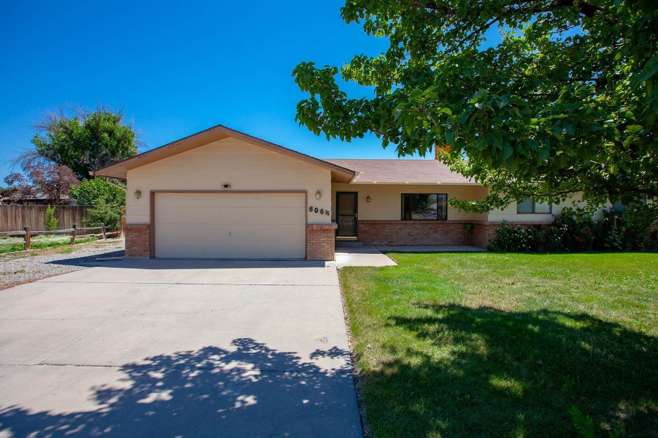 606 1/2 Indian Creek Drive - Photo 1