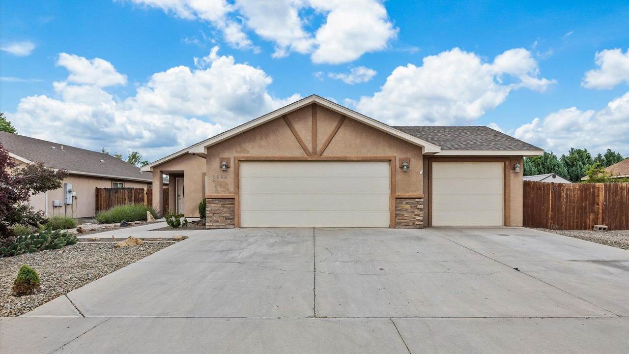 2988 Swan Meadows Drive - Photo 1