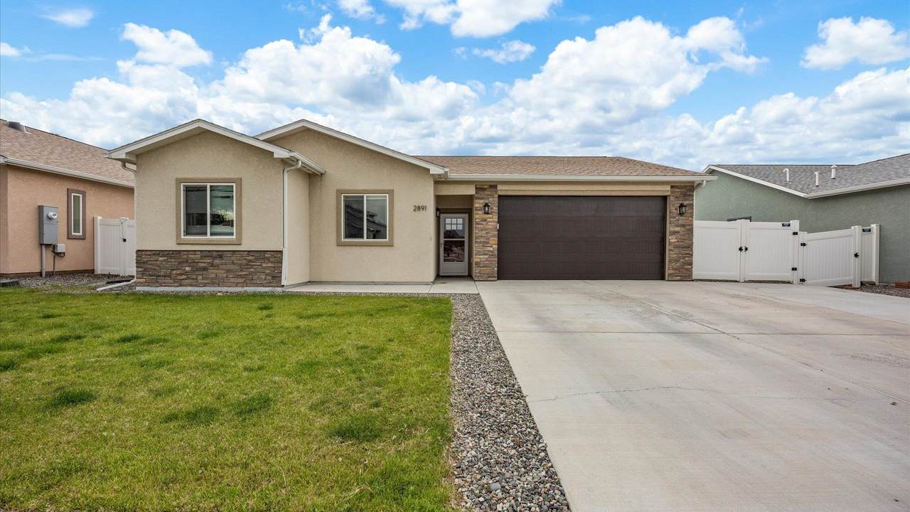 2891 Streamside Avenue - Photo 1