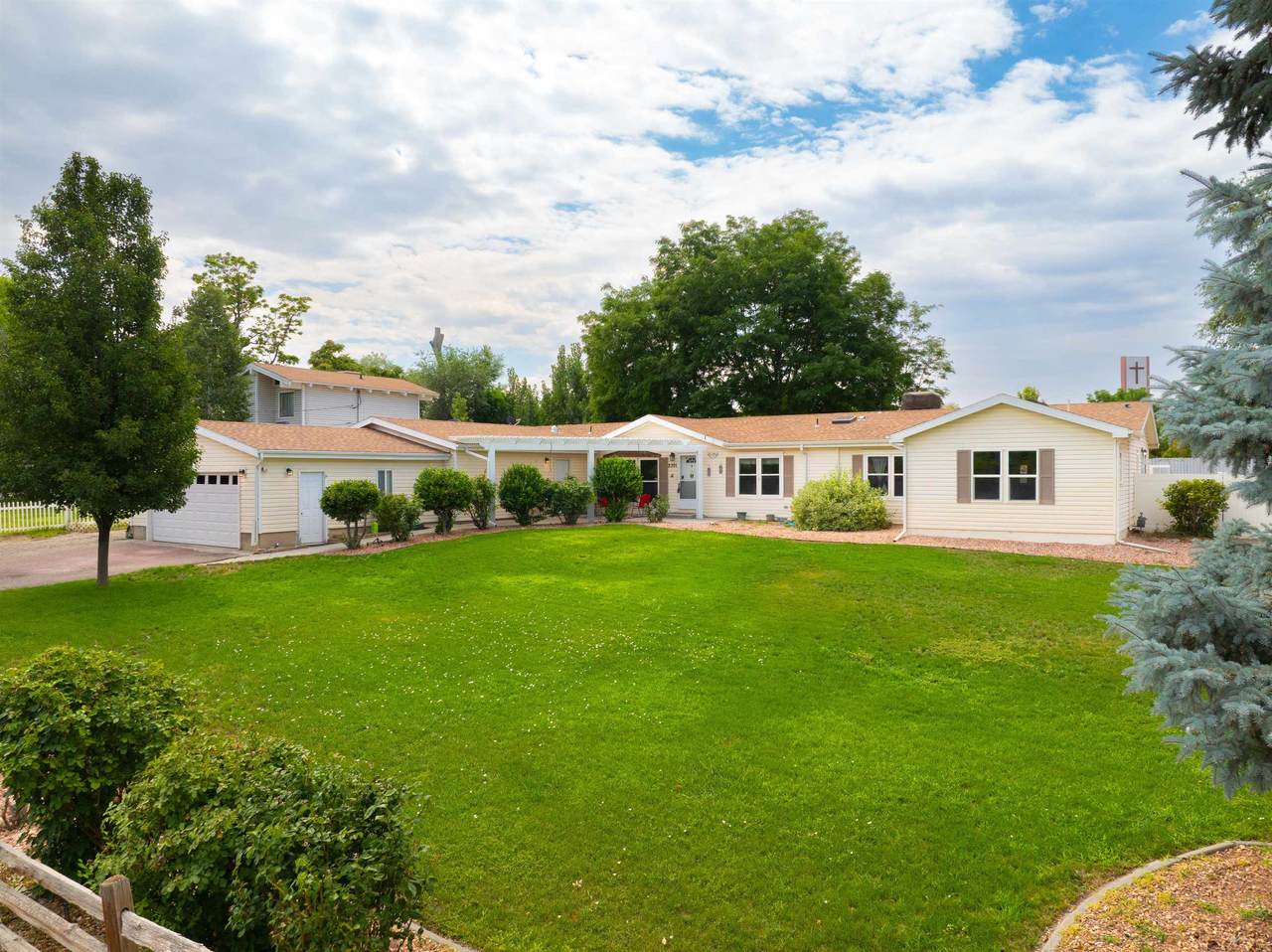 2301 E Road - Photo 1