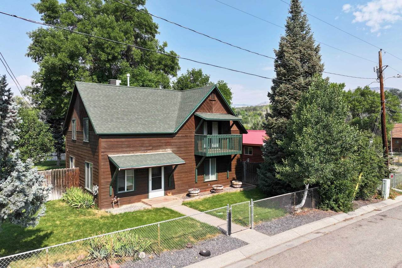 3007 Orchard Avenue - Photo 1
