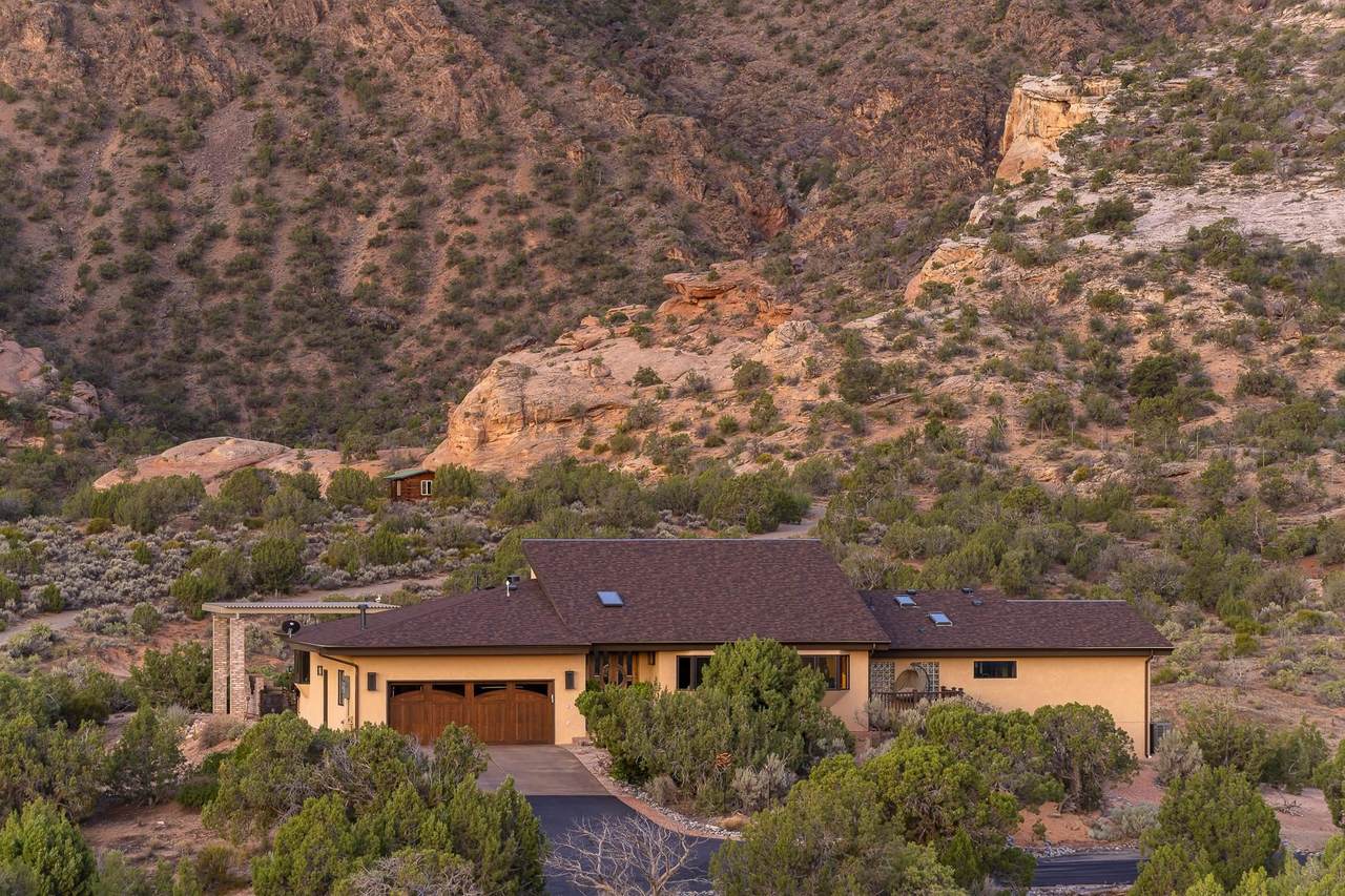 363 Granite Falls Way - Photo 1