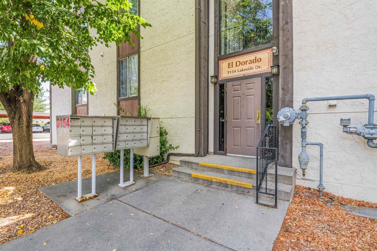 3154 Lakeside Drive - Photo 1