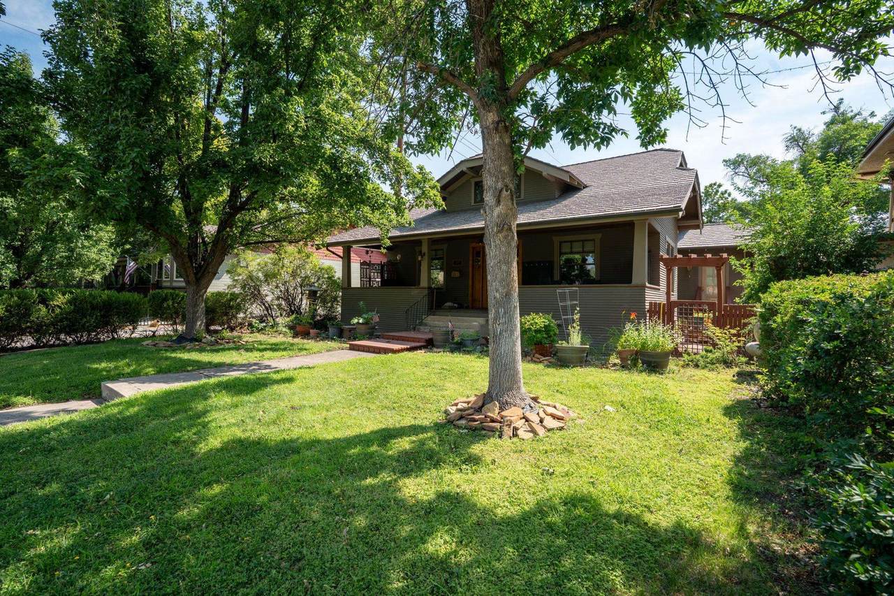 520 7th Street - Photo 1