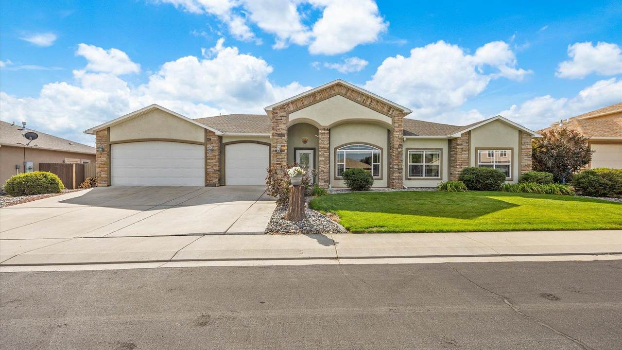 661 Allegheny Drive - Photo 1