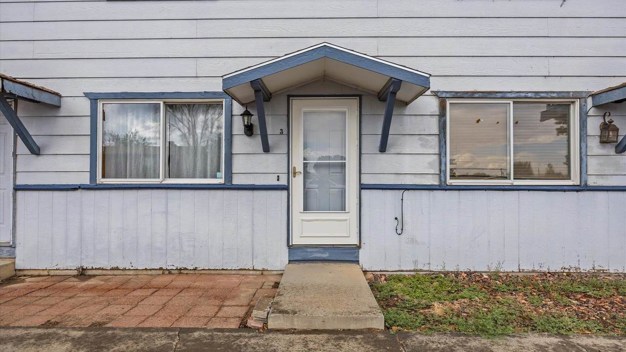 3238 White Avenue - Photo 1