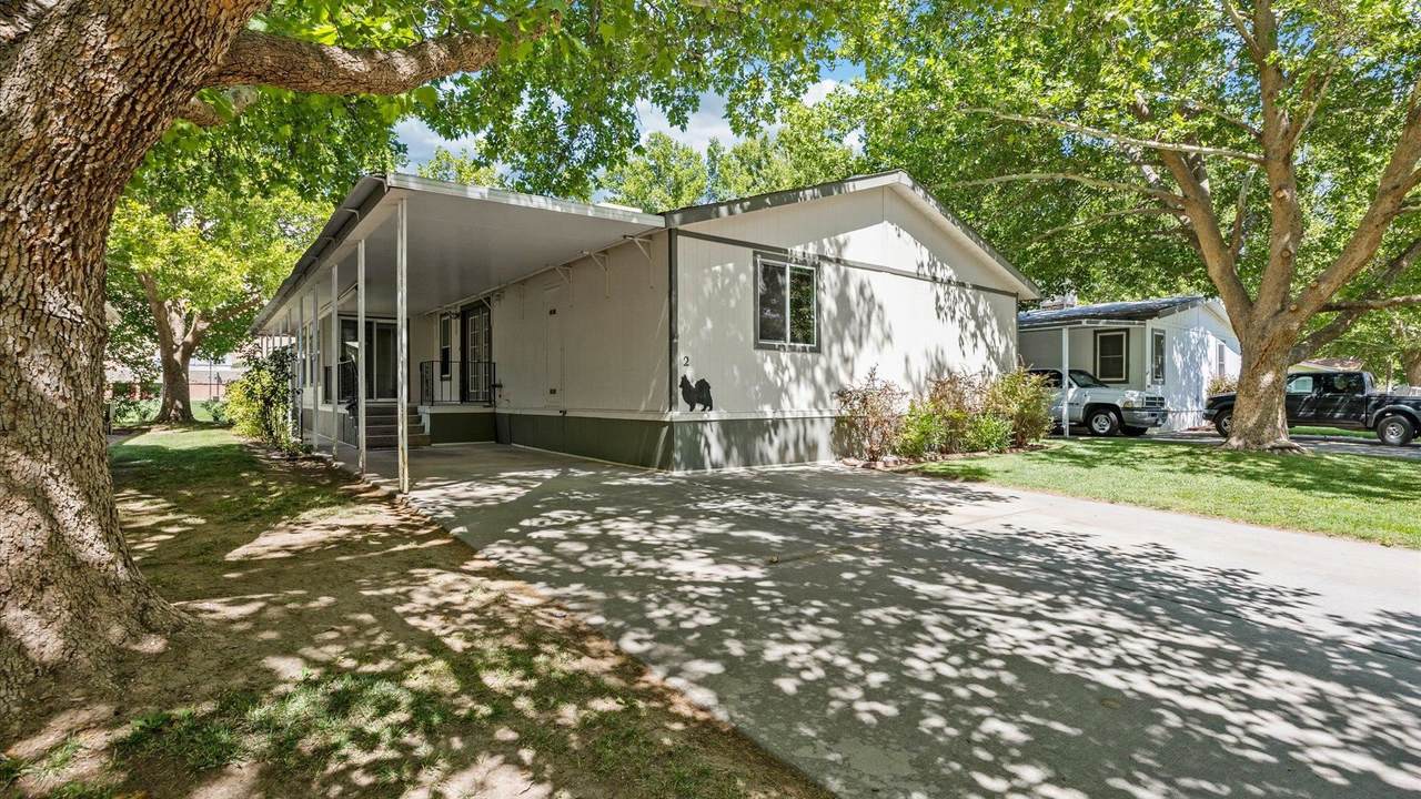 679 Brentwood Drive - Photo 1