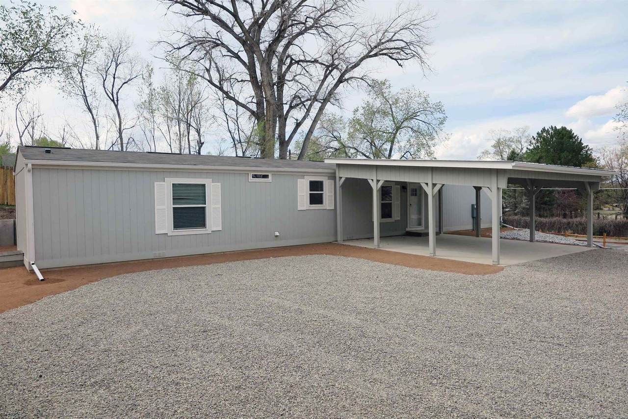 2721 1/2 B 1/4 Road - Photo 1