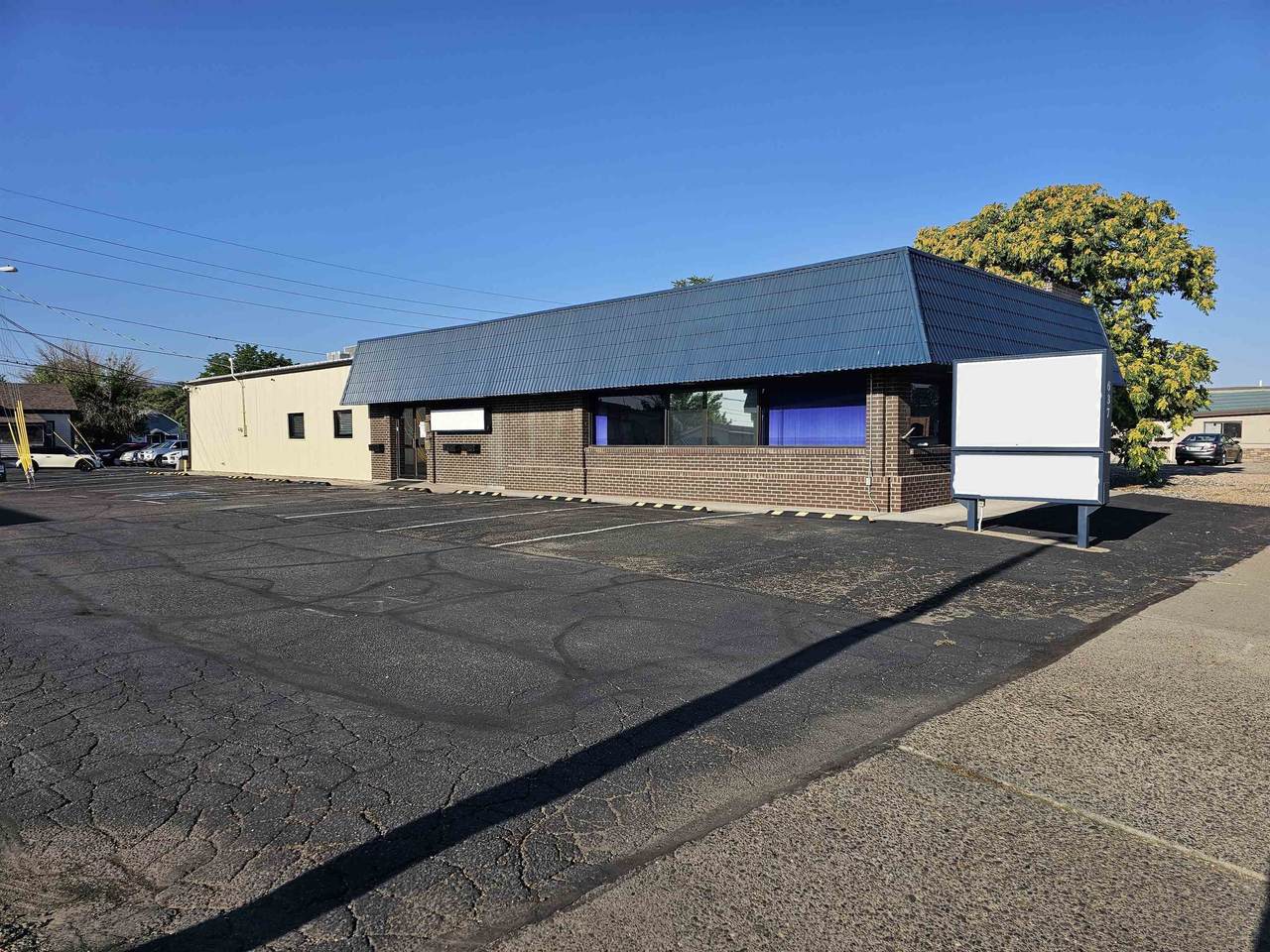 637 North Avenue - Photo 1