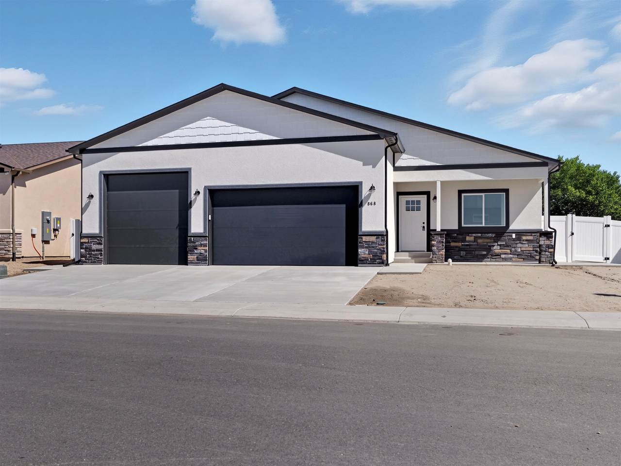 868 Stream Water Street - Photo 1