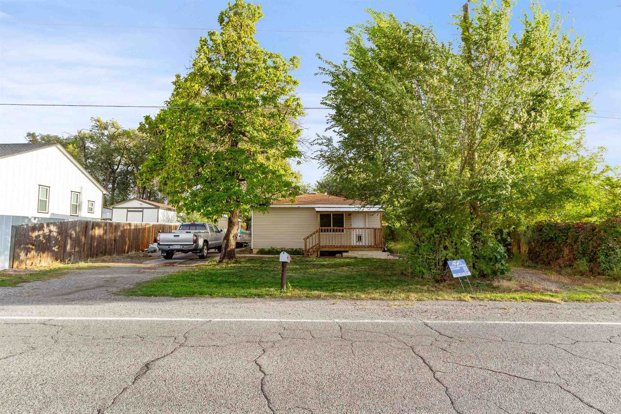 2871 B Road - Photo 1