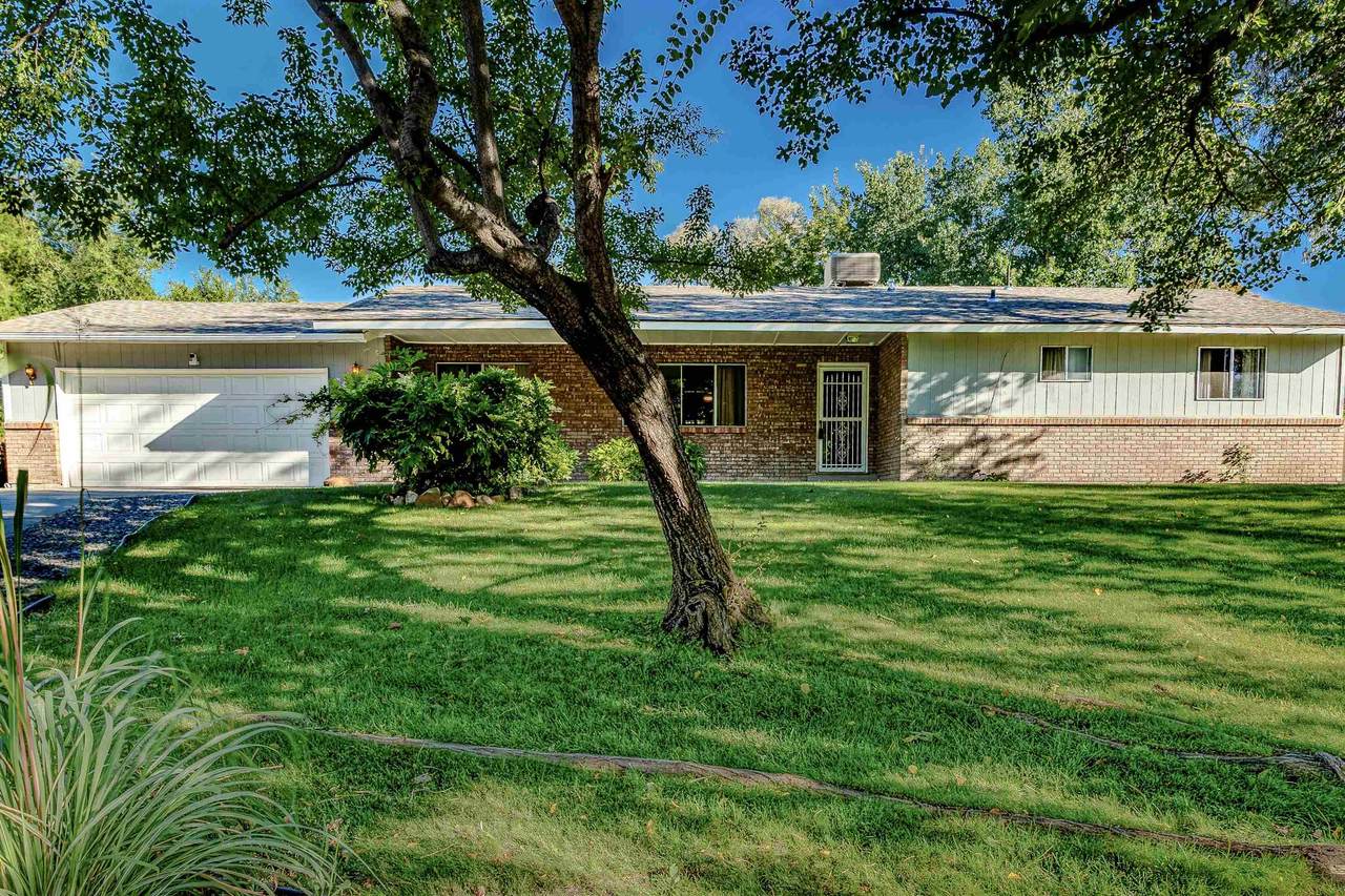2683 Paradise Way - Photo 1