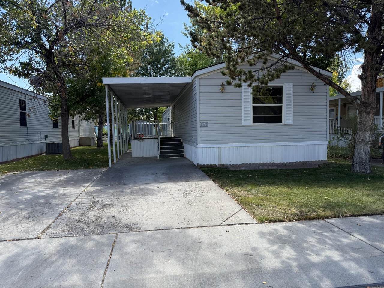 435 32 Road - Photo 1