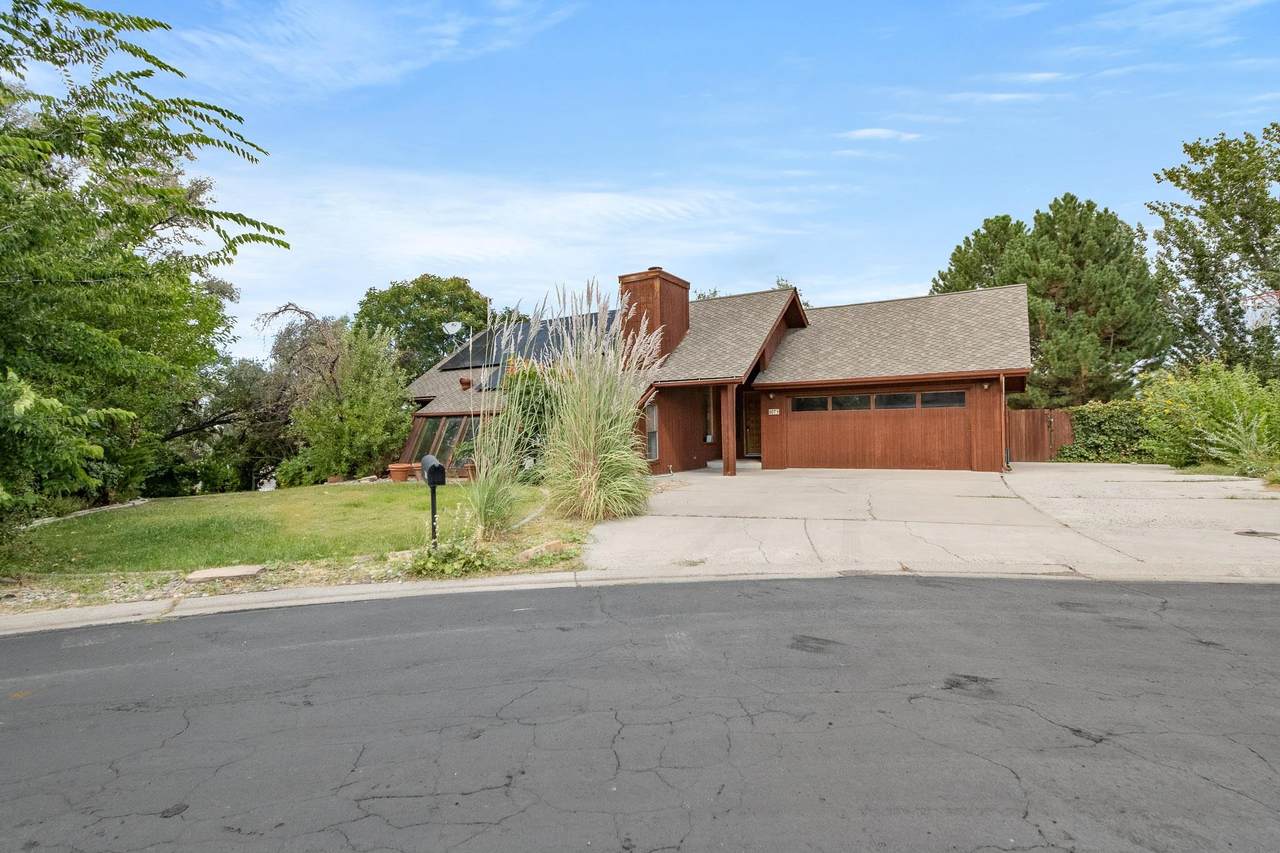 807 La Paz Court - Photo 1