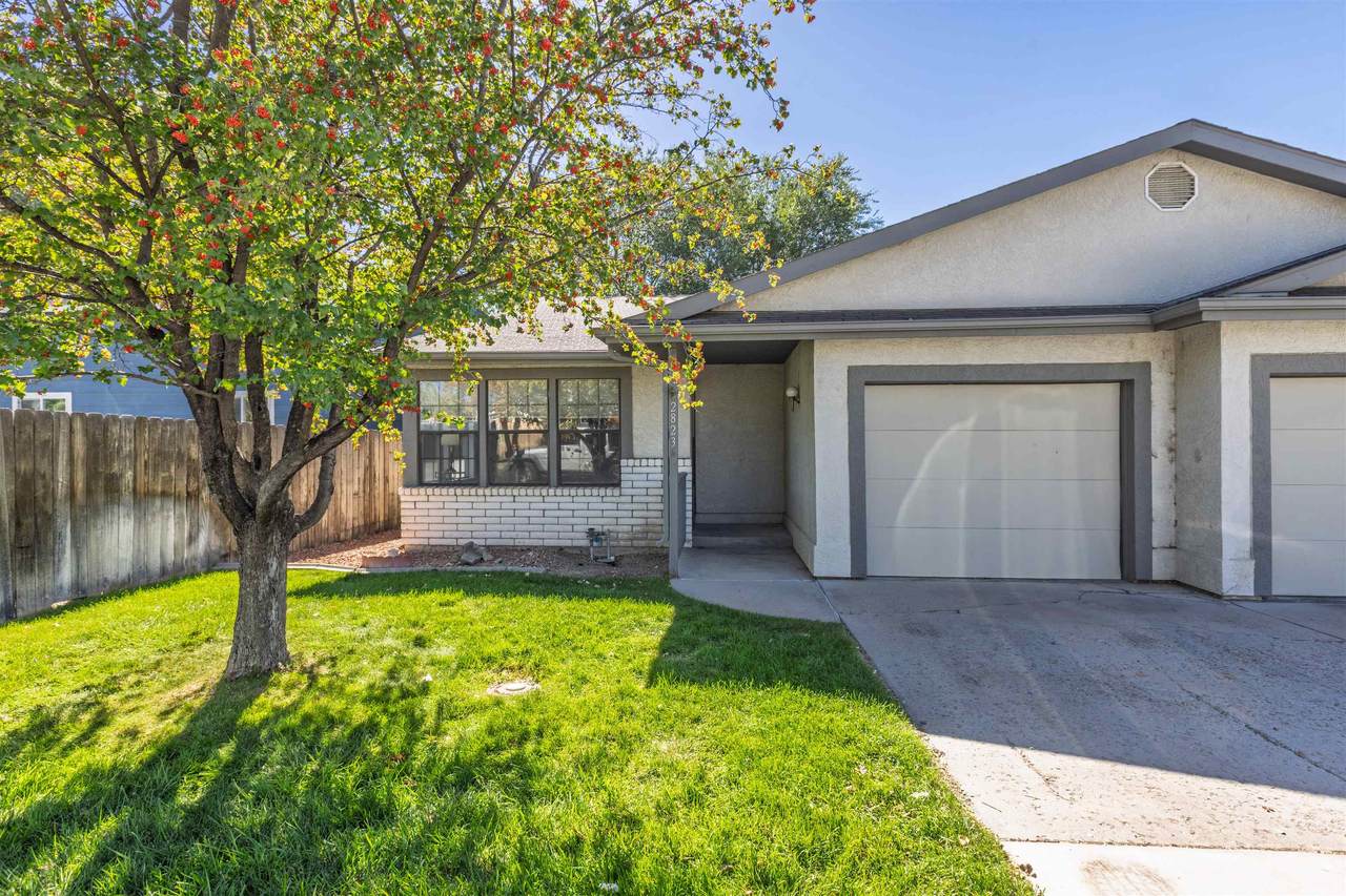 2823 1/2 Elm Avenue - Photo 1