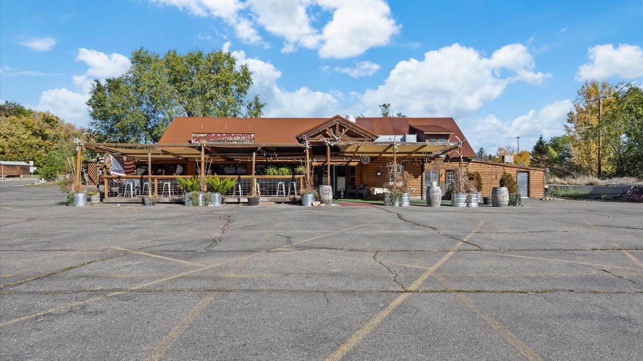 412 Park Avenue - Photo 1