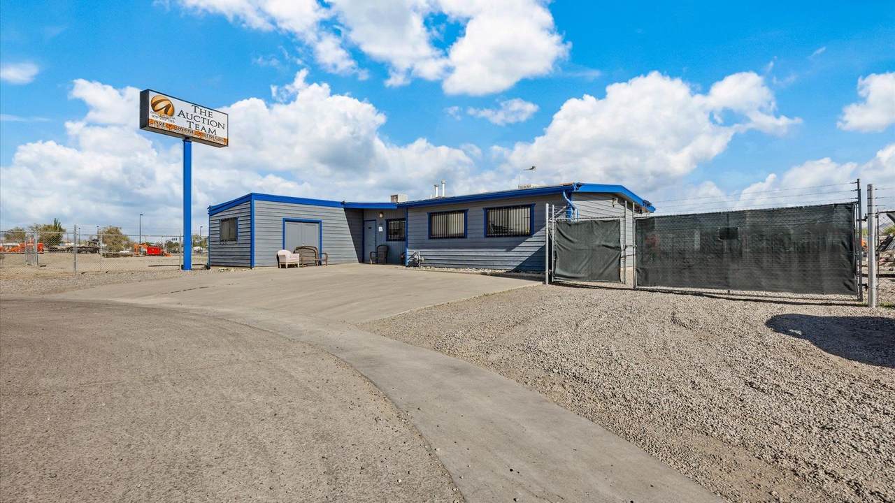 2912 Hill Avenue - Photo 1