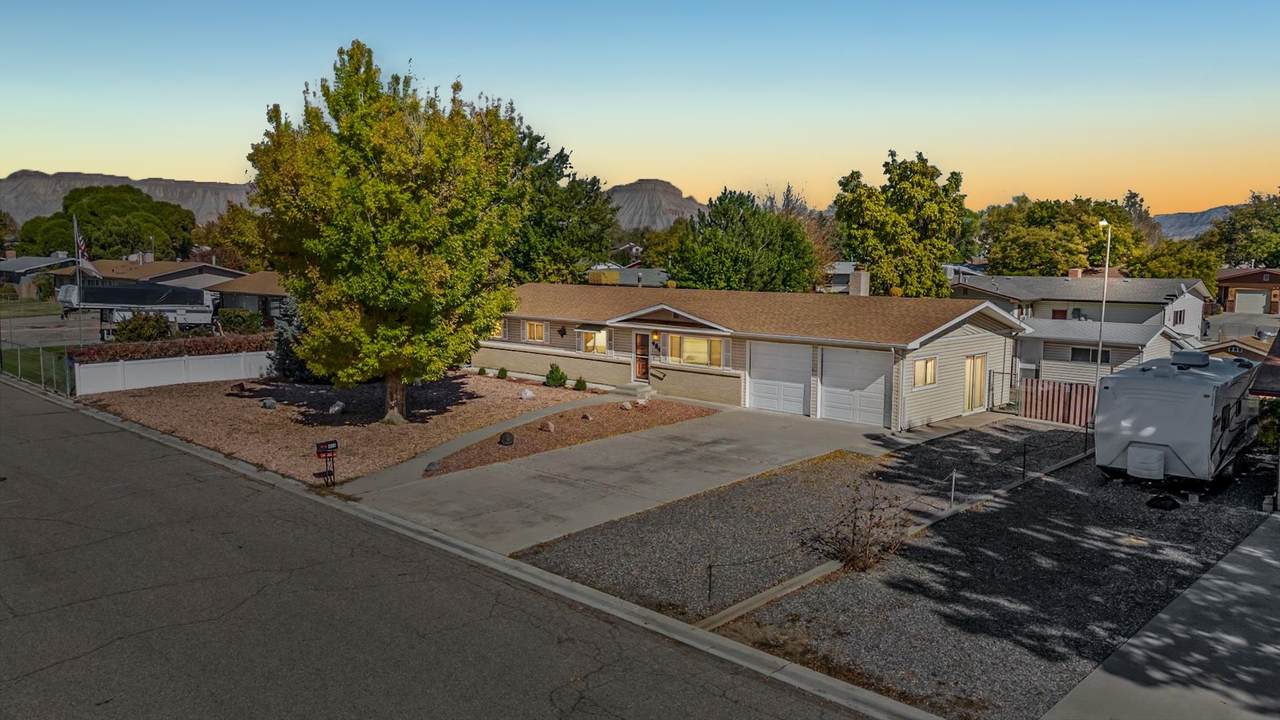 484 Sheldon Road - Photo 1