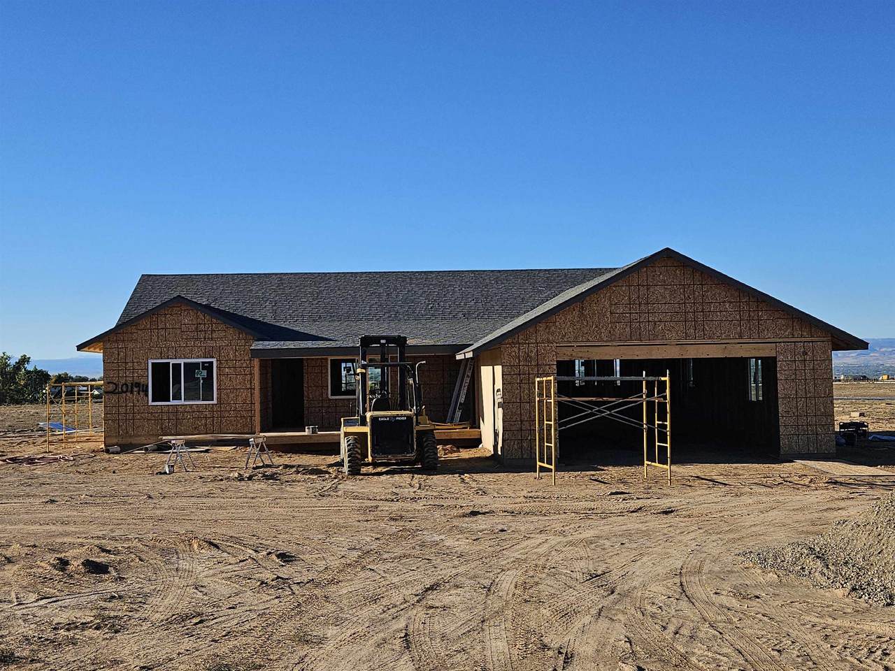 20194 Lilac Lane - Photo 1