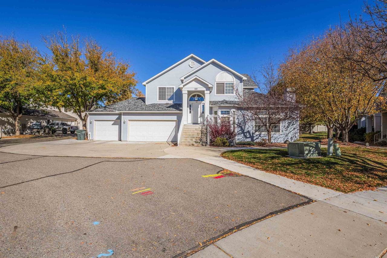 780 Glen Court - Photo 1