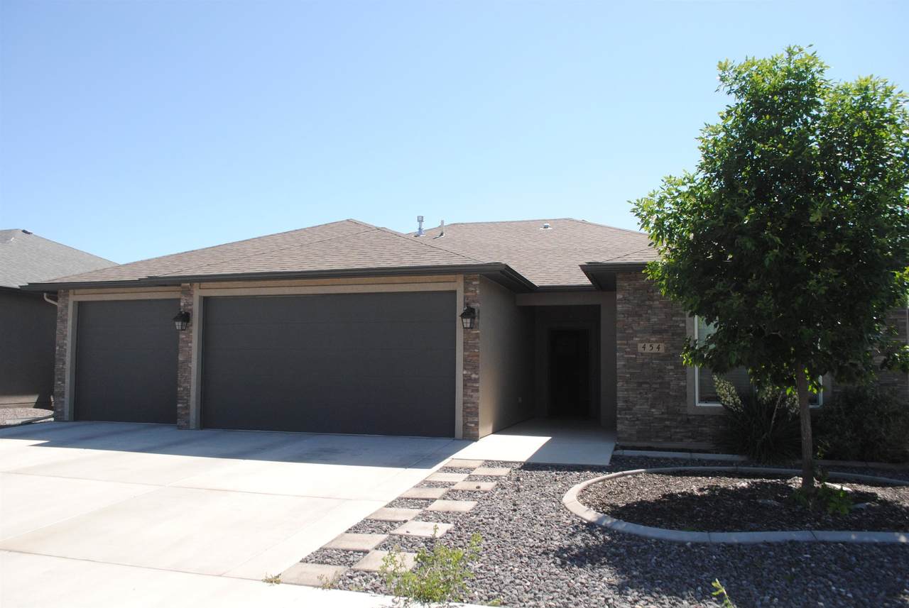 454 Lewis Street - Photo 1