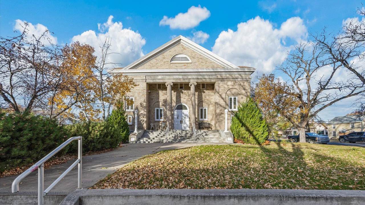 535 7th Street - Photo 1