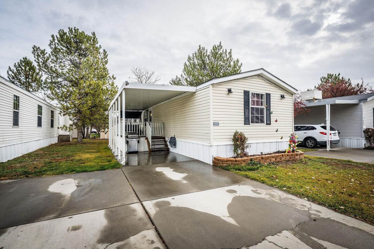 435 32 Road - Photo 1