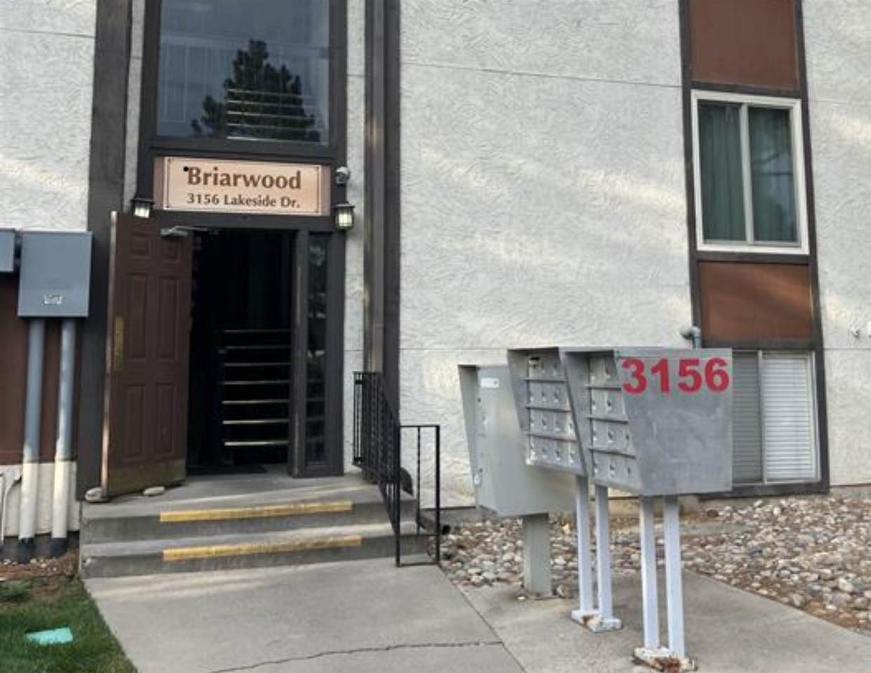 3156 Lakeside Drive - Photo 1