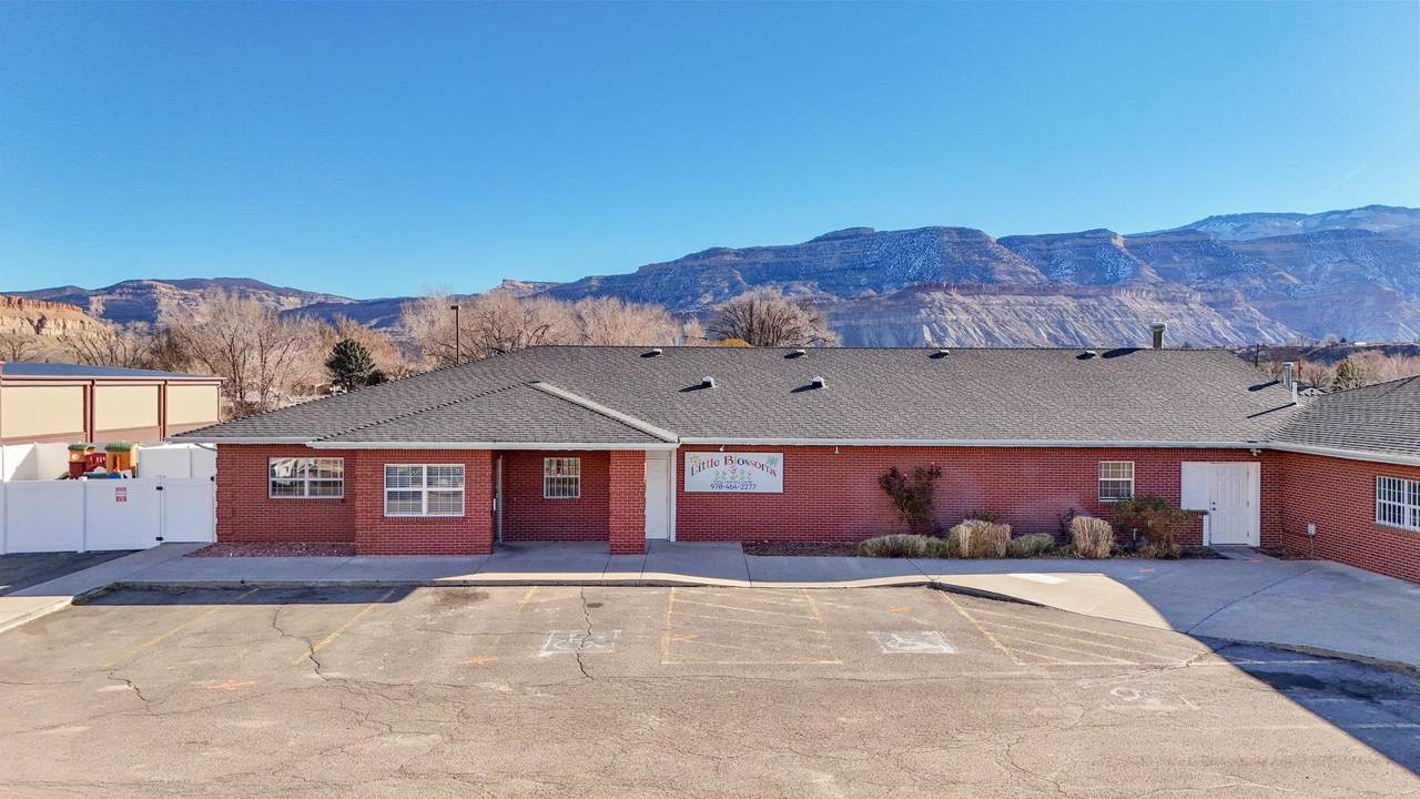 707 Elberta Avenue - Photo 1