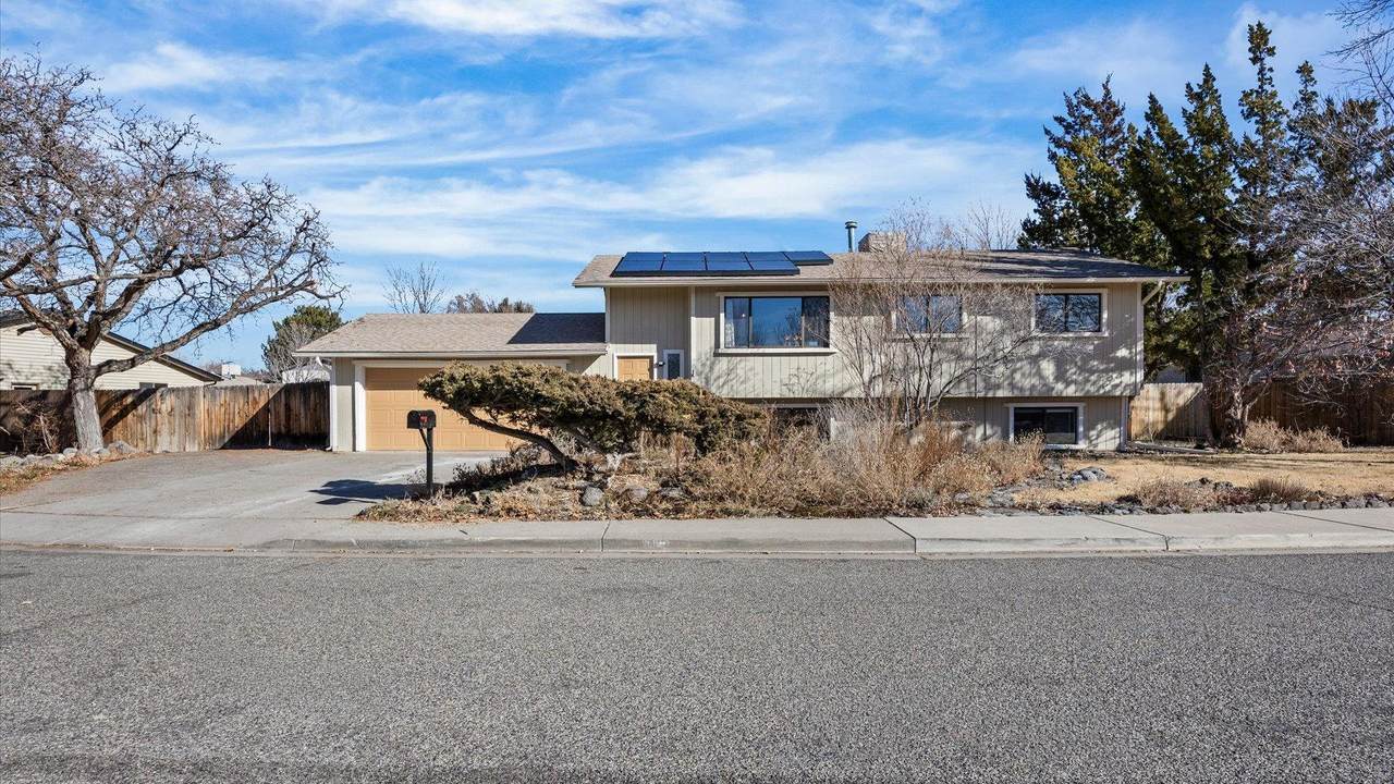 2040 Barberry Avenue - Photo 1