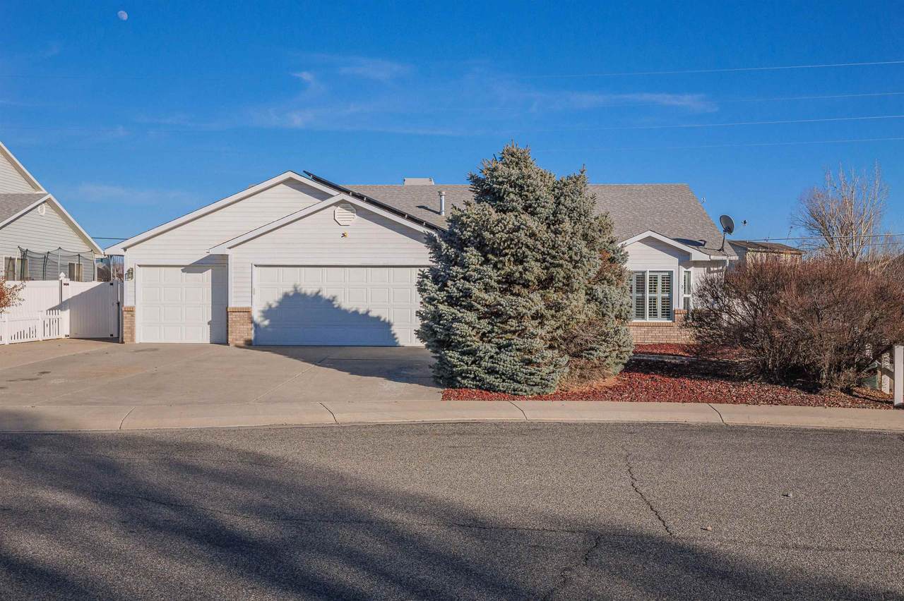 118 Elderberry Drive - Photo 1