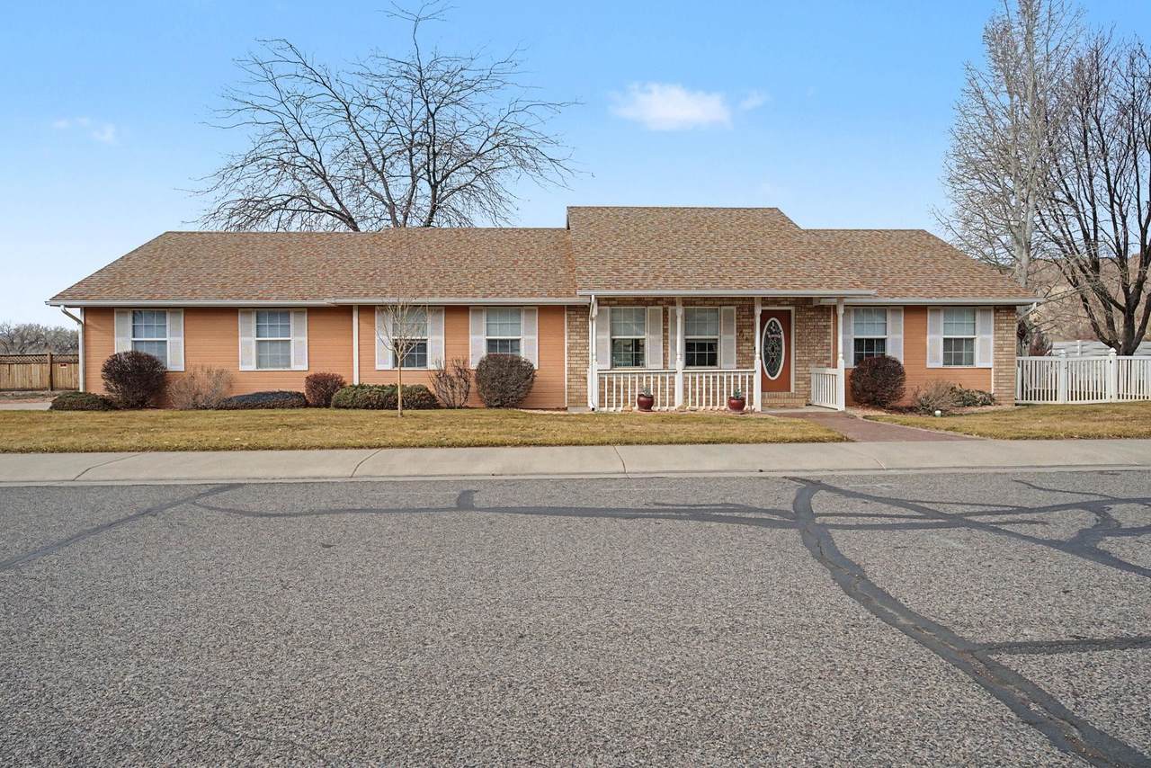 818 Elberta Avenue - Photo 1