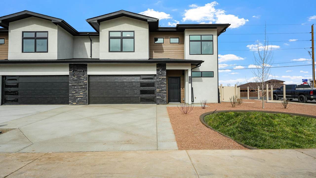 1109 Mee Canyon Circle - Photo 1