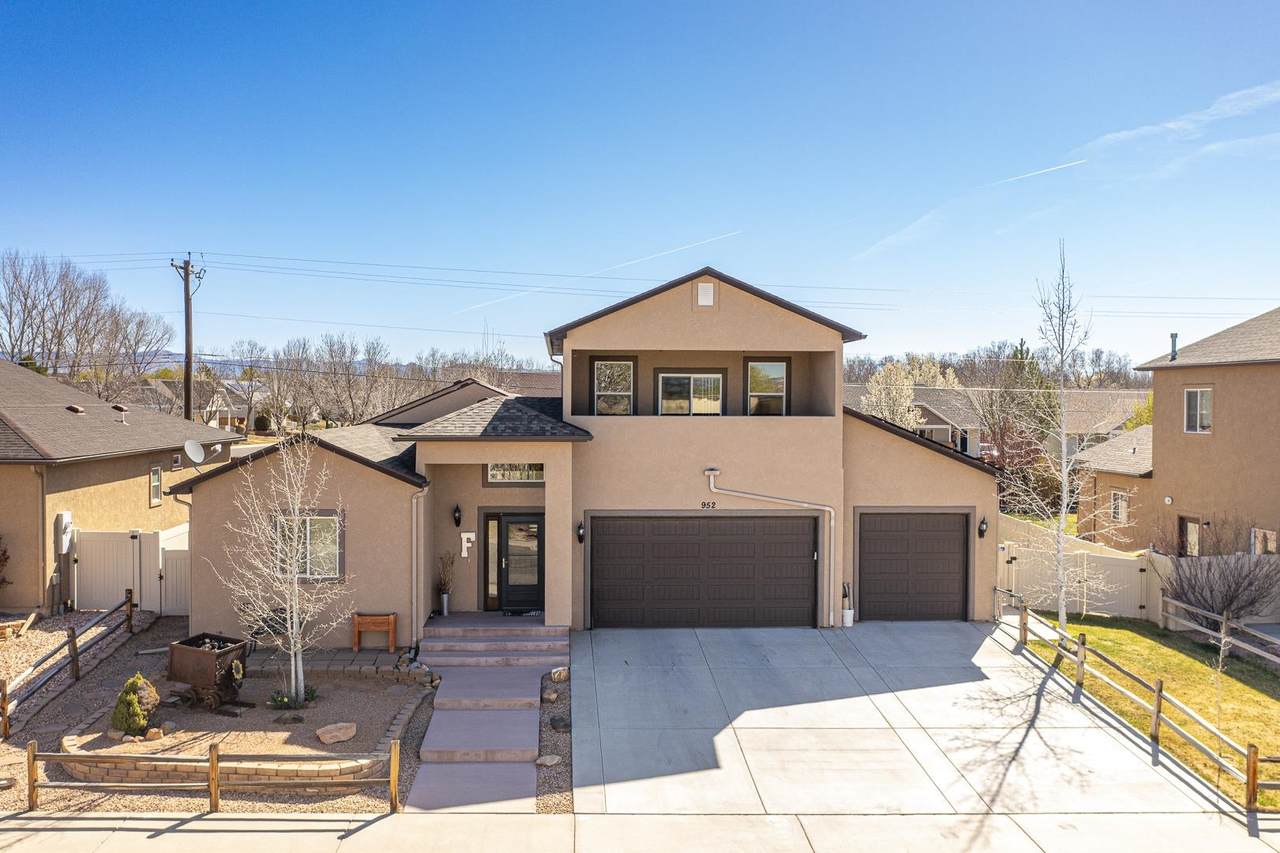 952 Echo Canyon Street - Photo 1