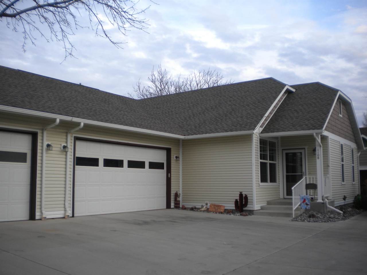 1108 Sunrose Lane - Photo 1
