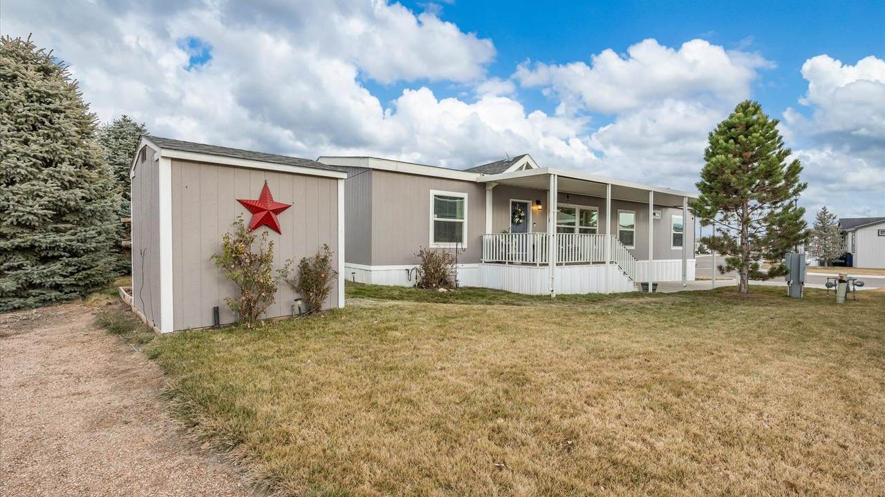 435 32 Road - Photo 1