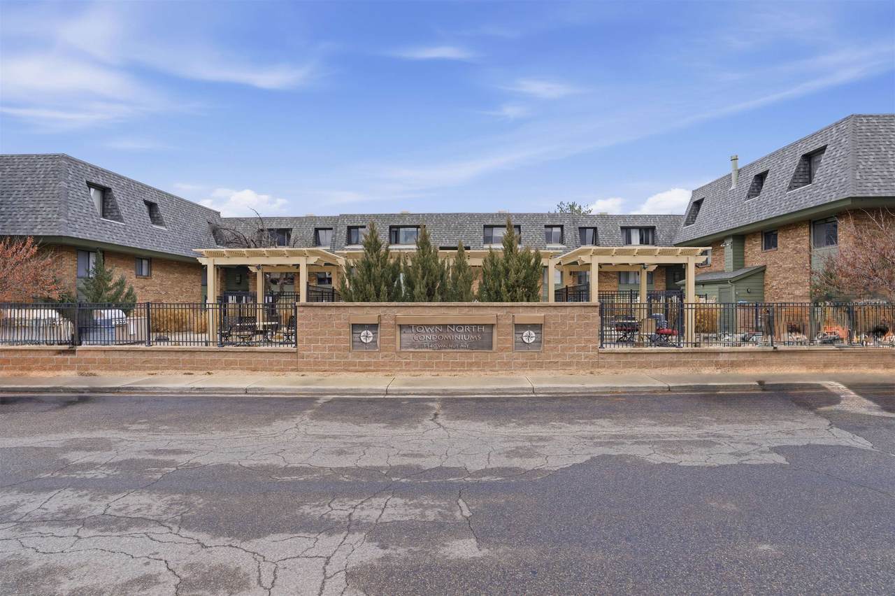 1140 Walnut Avenue - Photo 1