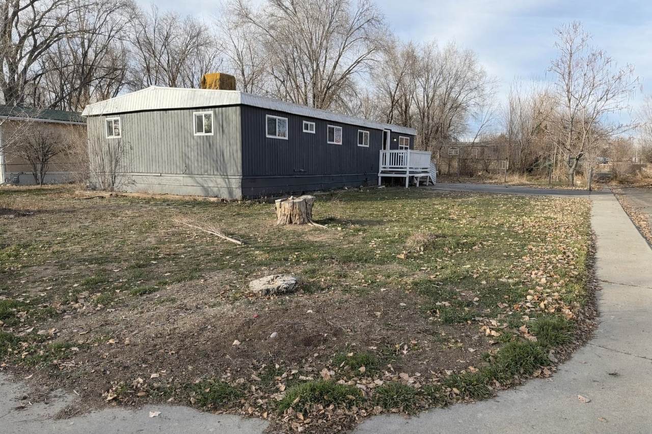 2962 Hall Avenue - Photo 1
