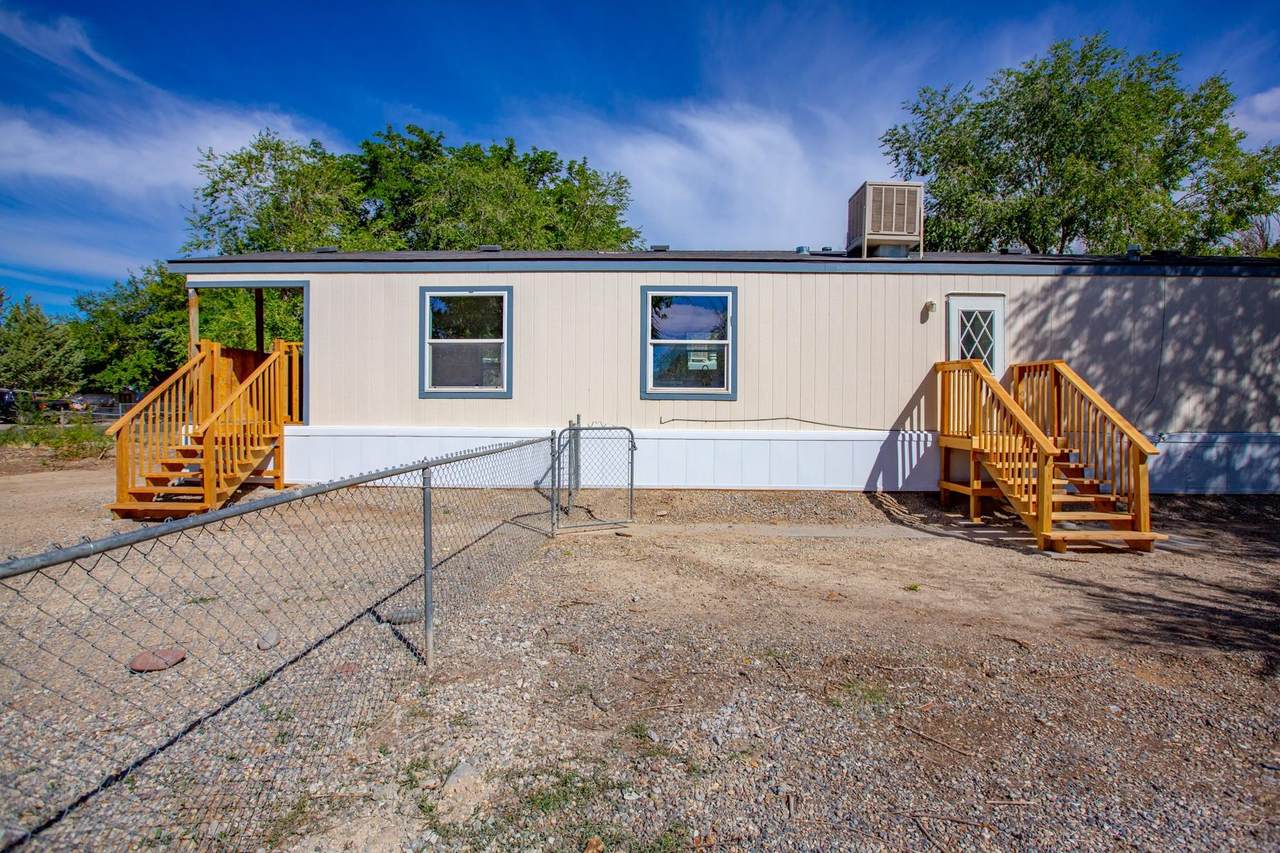 552 Eastview Drive - Photo 1