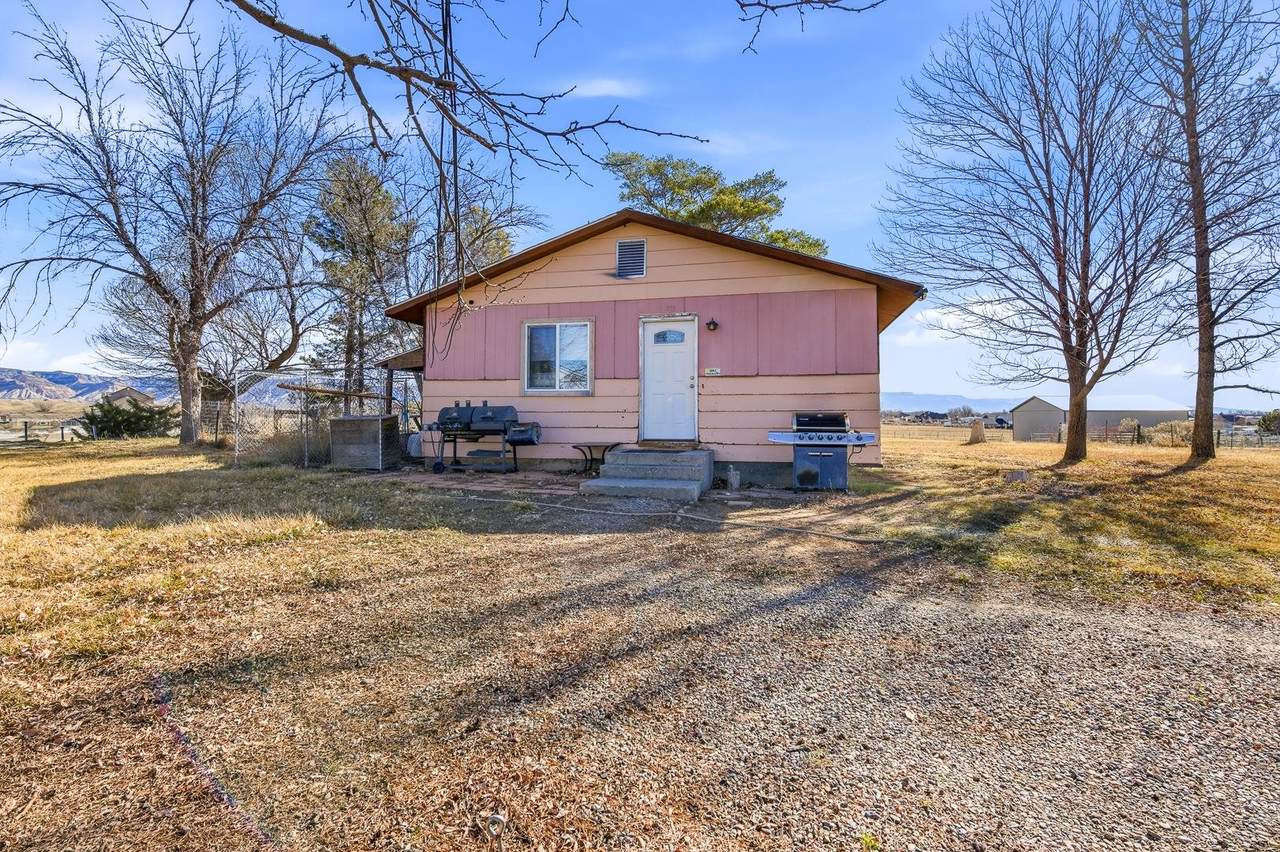 1212 22 Road - Photo 1