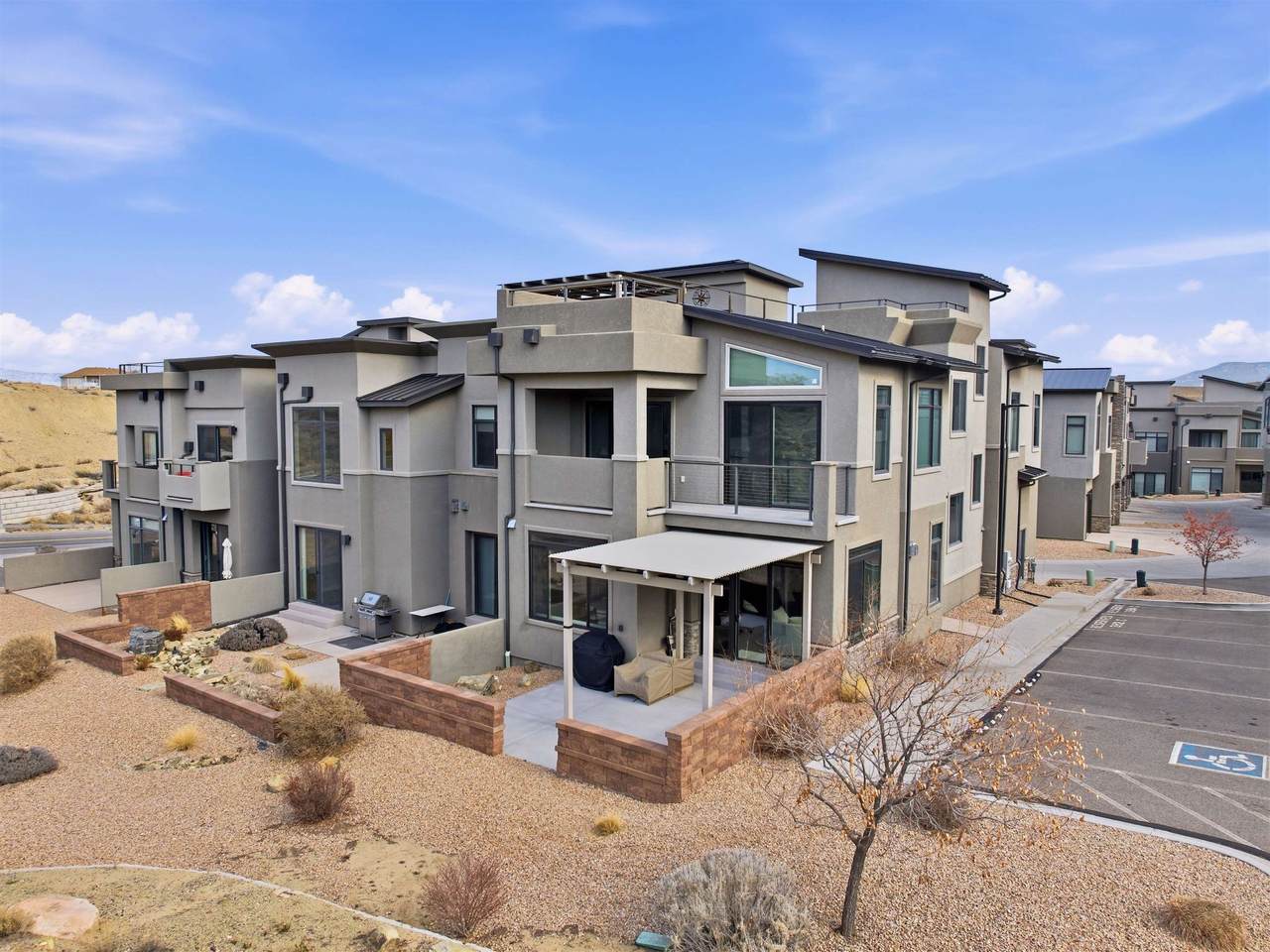 380 Ridges Boulevard - Photo 1