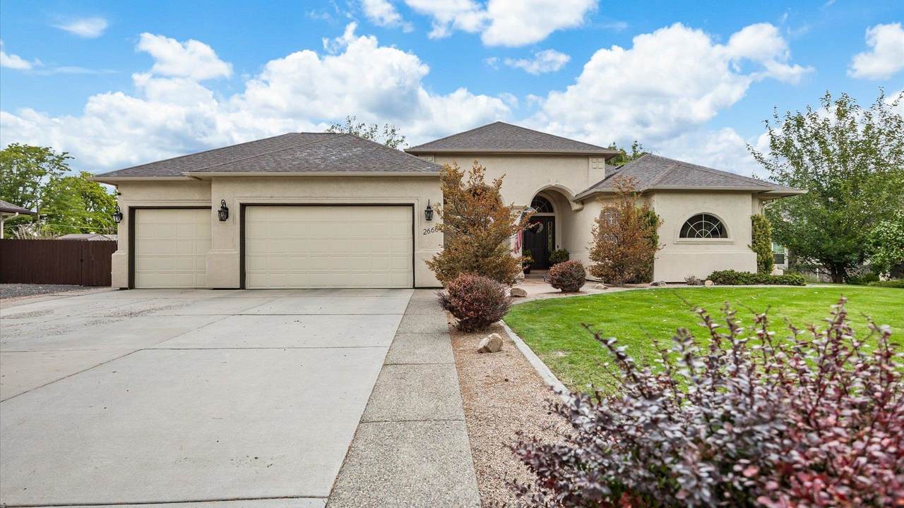 2660 Dahlia Court - Photo 1