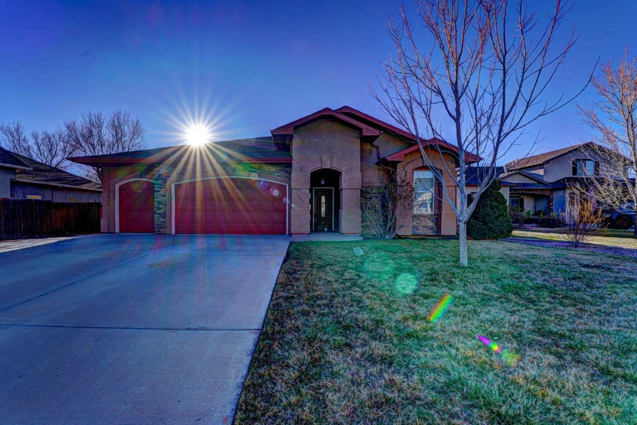 353 Belden Court - Photo 1