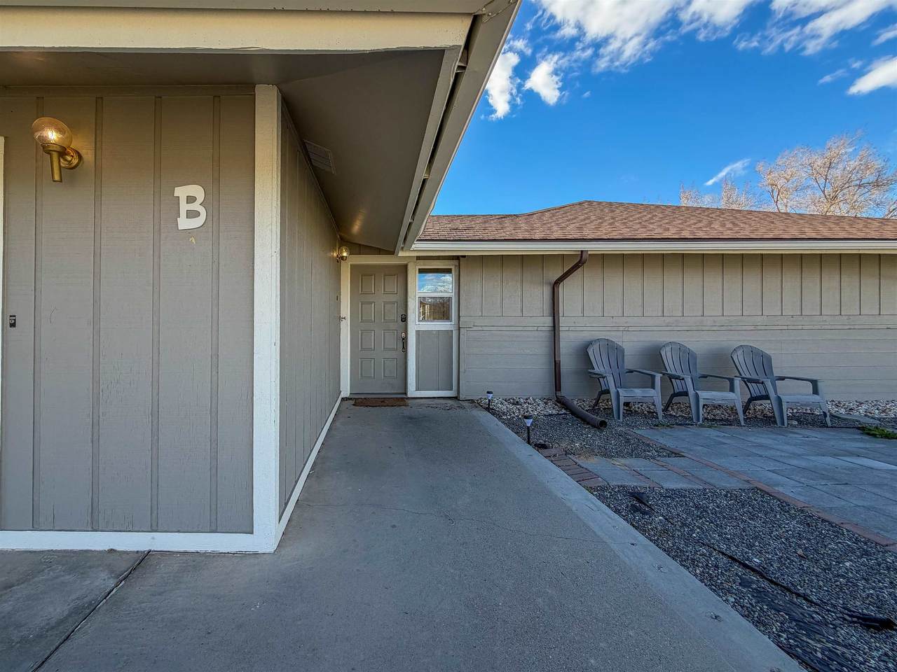 441 Scenic Drive - Photo 1