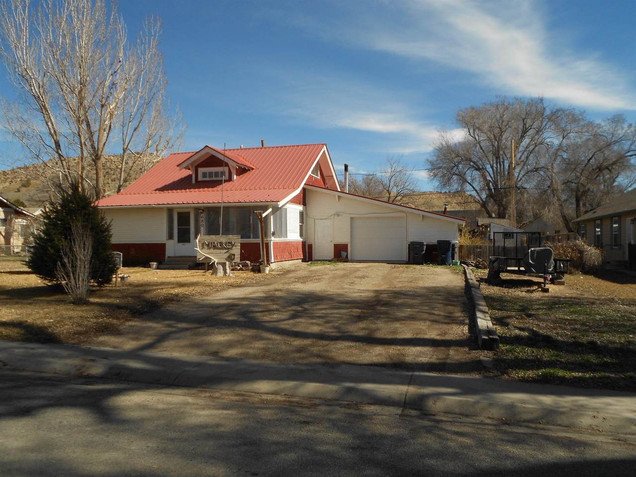 680 Curtis Avenue - Photo 1