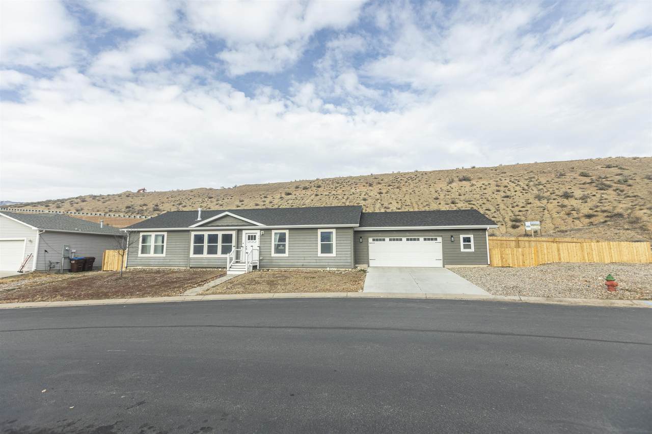 2432 Pioneer Way - Photo 1