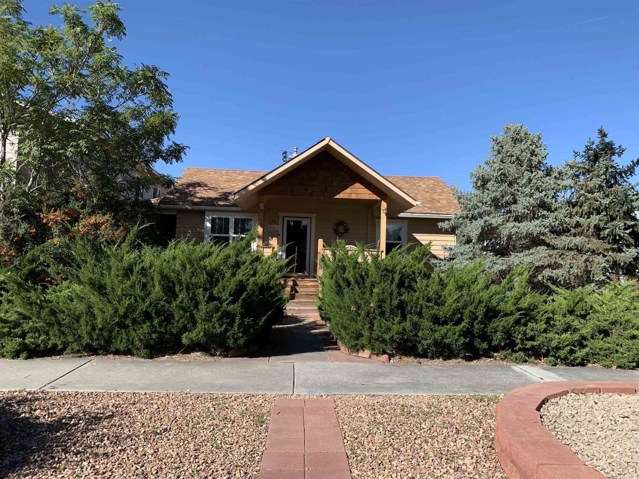 236 Gunnison Avenue - Photo 1